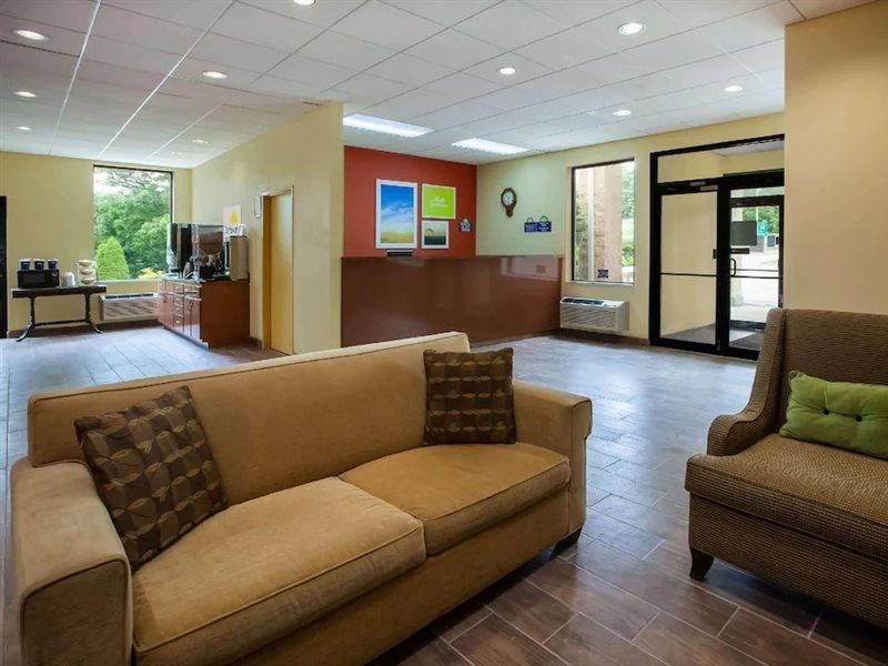 Days Inn By Wyndham Donegal Extérieur photo