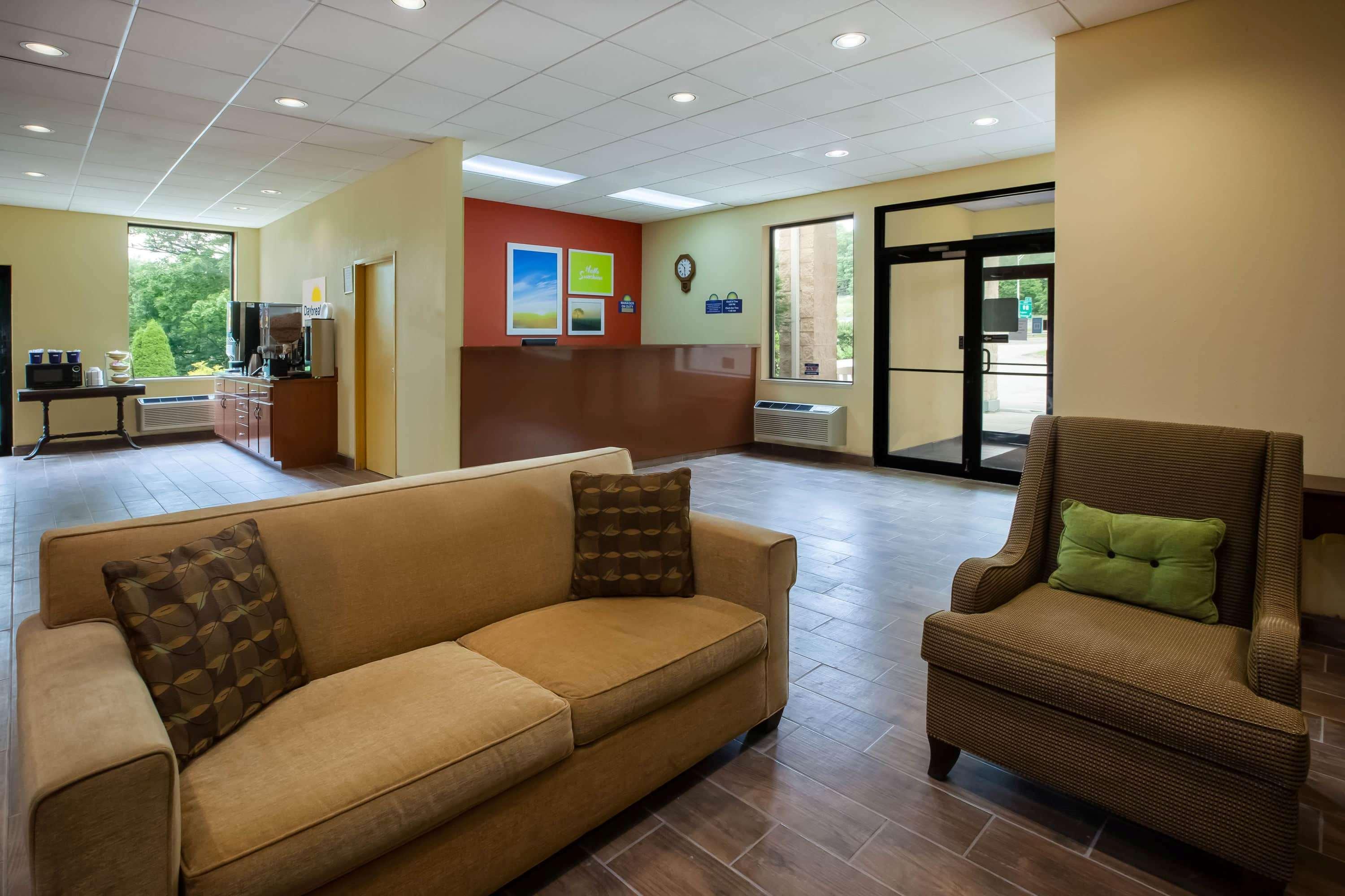 Days Inn By Wyndham Donegal Extérieur photo
